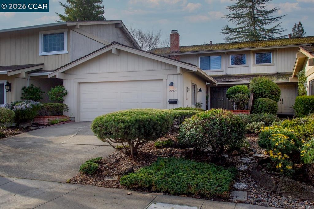 2257 Gladwin Dr, Walnut Creek, CA 94596
