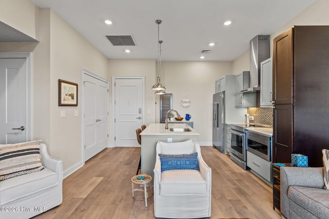 10 Grace Street Apt 604, Wilmington, NC 28401