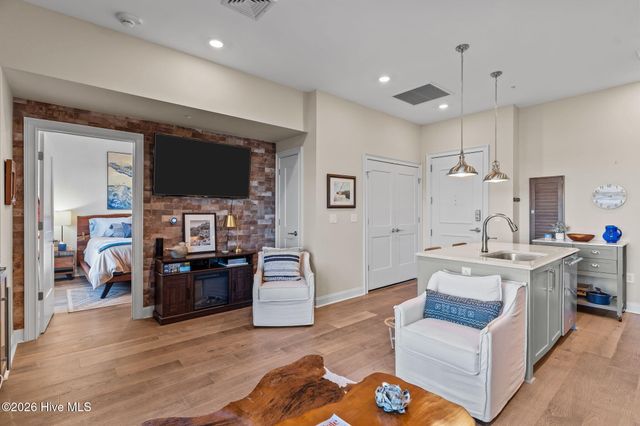 10 Grace Street Apt 604, Wilmington, NC 28401