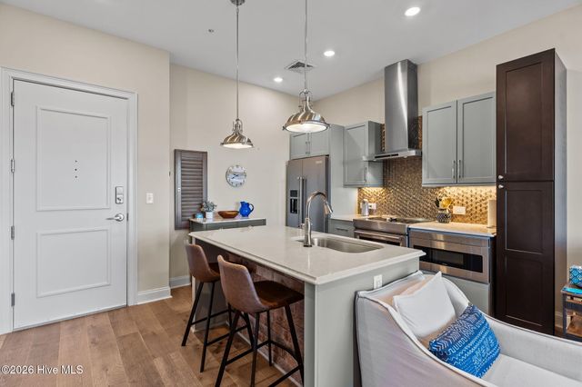 10 Grace Street Apt 604, Wilmington, NC 28401