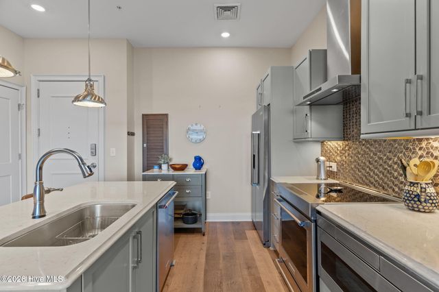 10 Grace Street Apt 604, Wilmington, NC 28401
