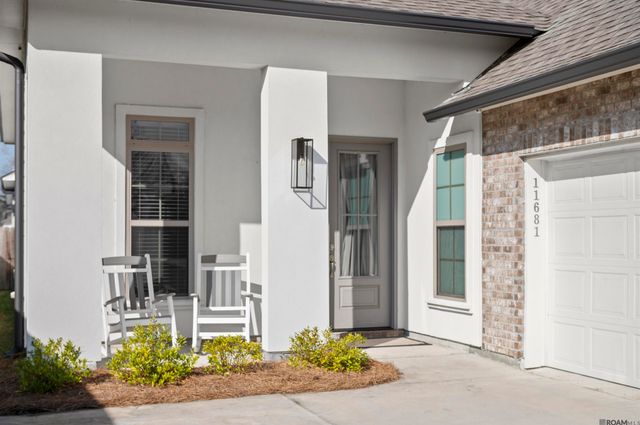 11681 Hideaway St, Denham Springs, LA 70726