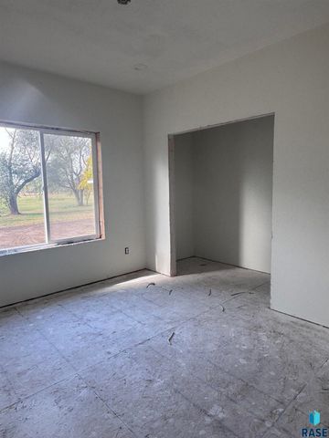 505 S Garfield St Street, Lennox, SD 57039