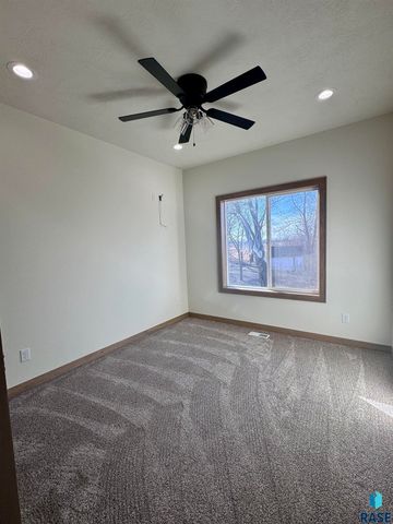 505 S Garfield St Street, Lennox, SD 57039