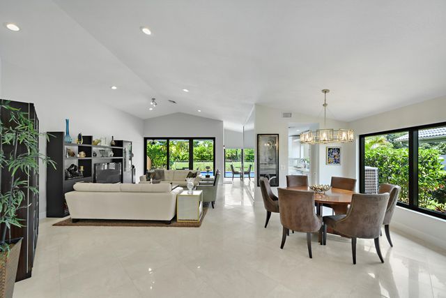 11204 Cloverleaf Circle, Boca Raton, FL 33428