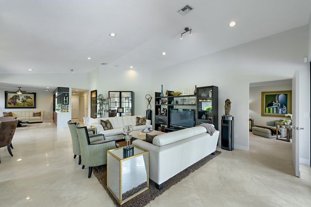 11204 Cloverleaf Circle, Boca Raton, FL 33428