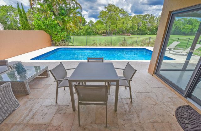 11204 Cloverleaf Circle, Boca Raton, FL 33428