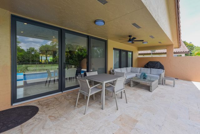 11204 Cloverleaf Circle, Boca Raton, FL 33428