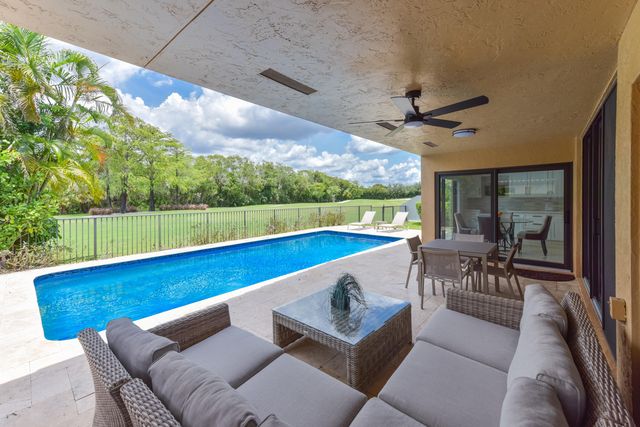 11204 Cloverleaf Circle, Boca Raton, FL 33428