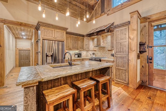 280 Point Of View Road 15, Blue Ridge, GA 30513