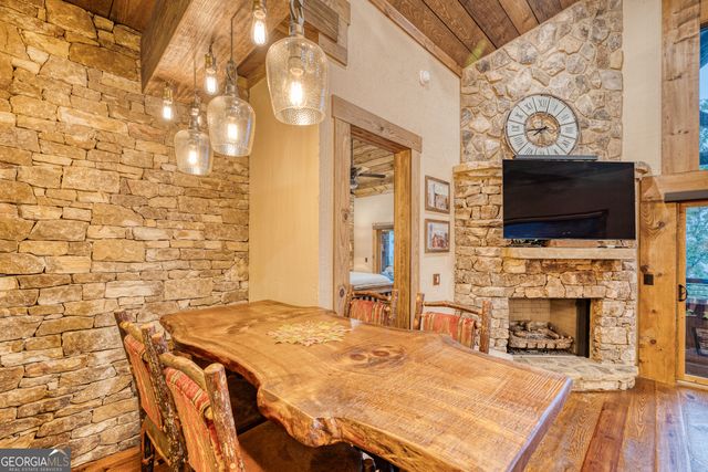 280 Point Of View Road 15, Blue Ridge, GA 30513