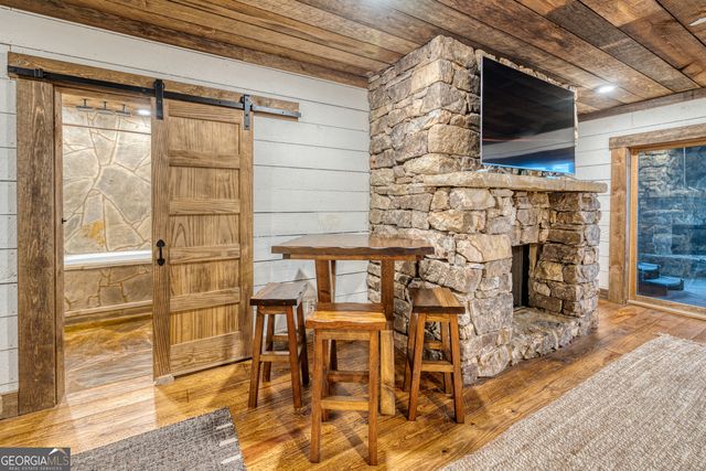 280 Point Of View Road 15, Blue Ridge, GA 30513