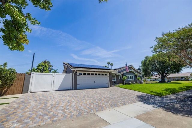 13591 Flint, Santa Ana, CA 92705