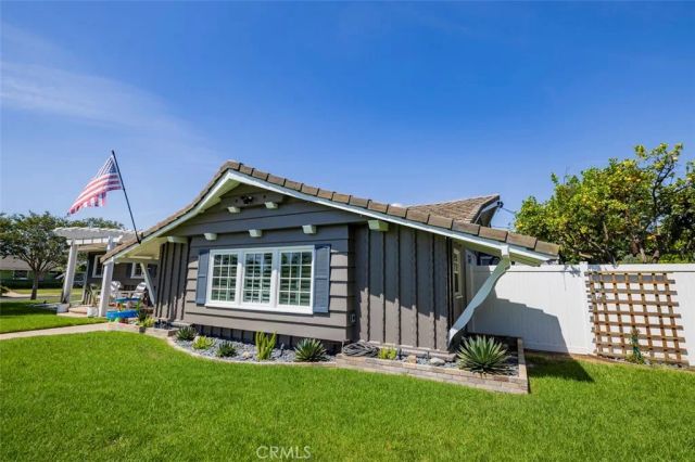 13591 Flint, Santa Ana, CA 92705