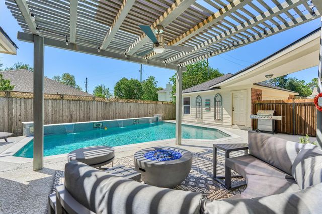 7411 Nicholforest Lane, Spring, TX 77389