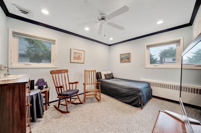 321 W Waukena Avenue, Oceanside, NY 11572