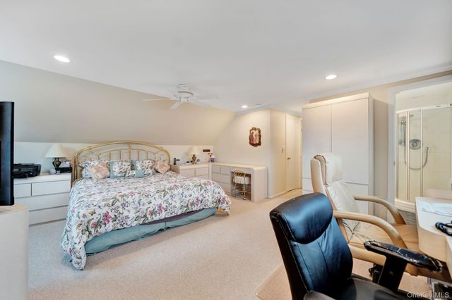321 W Waukena Avenue, Oceanside, NY 11572