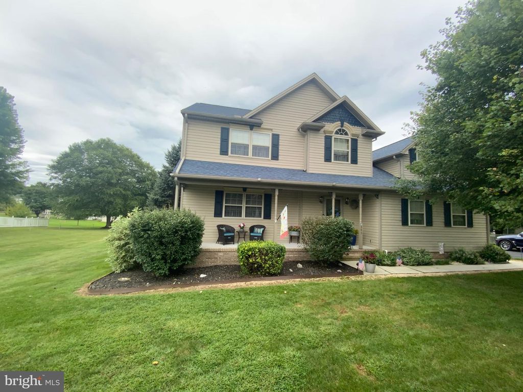 345 ROLLING LN, Abbottstown, PA 17301