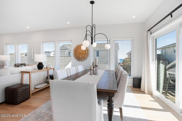 8 E Columbia Street E B, Wrightsville Beach, NC 28480