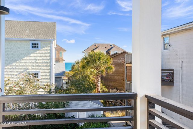 8 E Columbia Street E B, Wrightsville Beach, NC 28480