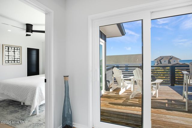 8 E Columbia Street E B, Wrightsville Beach, NC 28480