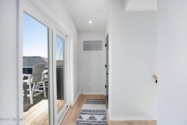 8 E Columbia Street E B, Wrightsville Beach, NC 28480