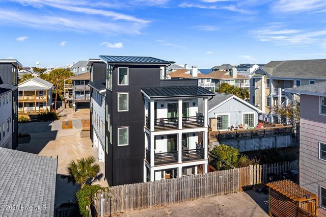 8 E Columbia Street E B, Wrightsville Beach, NC 28480