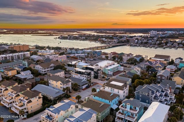 8 E Columbia Street E B, Wrightsville Beach, NC 28480