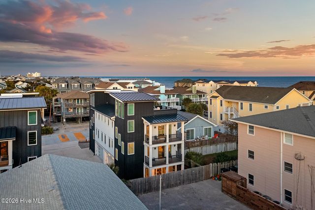 8 E Columbia Street E B, Wrightsville Beach, NC 28480