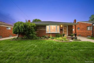 1271 Beaupre Avenue, Madison Heights, MI 48071