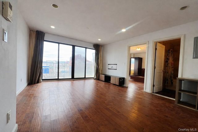 3138 137th Street 5A, Flushing, NY 11354