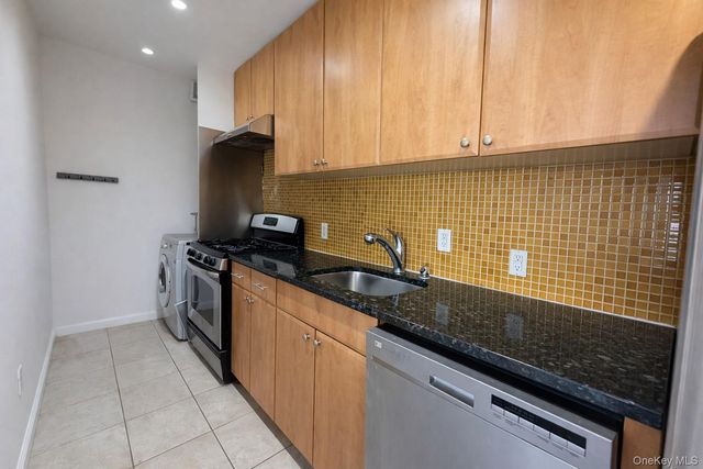 3138 137th Street 5A, Flushing, NY 11354