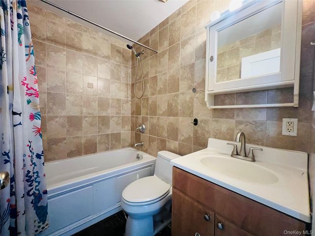 3138 137th Street 5A, Flushing, NY 11354