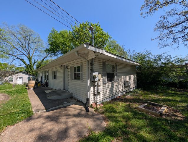2 Bell Avenue, Rossville, GA 30741