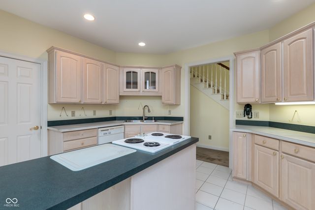 7489 Oakland Hills Drive, Indianapolis, IN 46236
