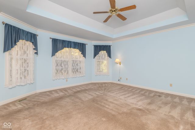7489 Oakland Hills Drive, Indianapolis, IN 46236