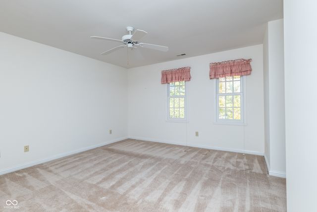 7489 Oakland Hills Drive, Indianapolis, IN 46236