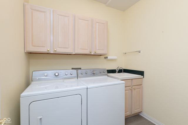 7489 Oakland Hills Drive, Indianapolis, IN 46236