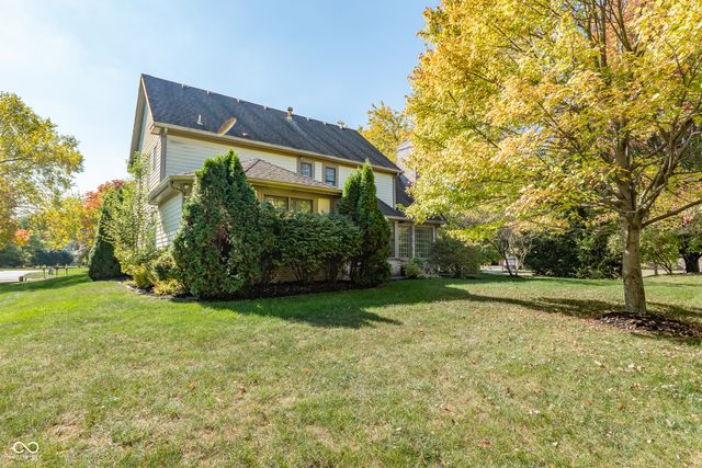 7489 Oakland Hills Drive, Indianapolis, IN 46236