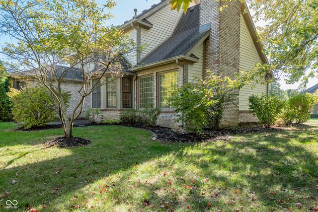 7489 Oakland Hills Drive, Indianapolis, IN 46236