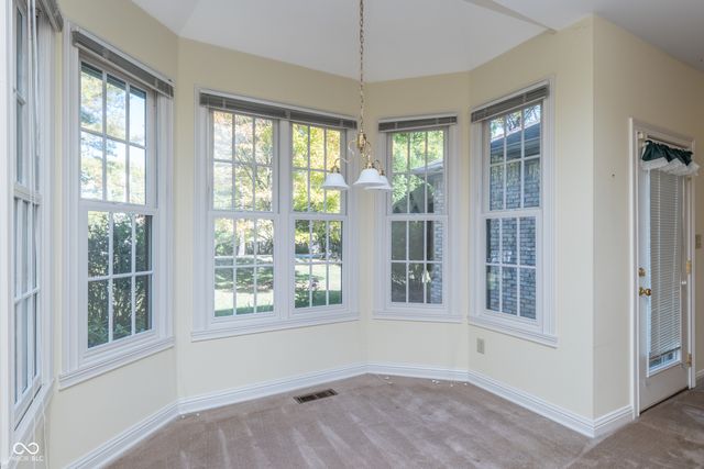 7489 Oakland Hills Drive, Indianapolis, IN 46236