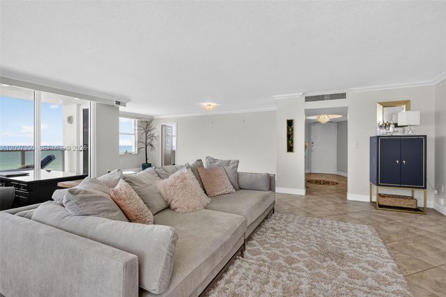 2751 S Ocean Drive 504S, Hollywood, FL 33019