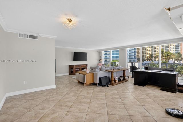 2751 S Ocean Drive 504S, Hollywood, FL 33019
