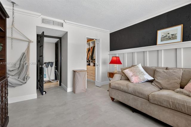 2751 S Ocean Drive 504S, Hollywood, FL 33019