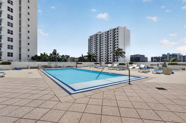 2751 S Ocean Drive 504S, Hollywood, FL 33019