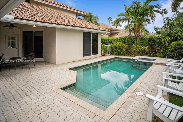 7759 La Corniche Cir, Boca Raton, FL 33433