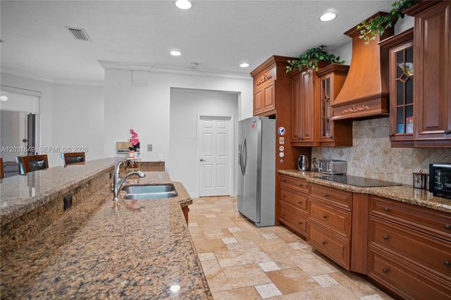 7759 La Corniche Cir, Boca Raton, FL 33433