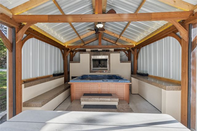 2805 Rockwood Drive, Granbury, TX 76048