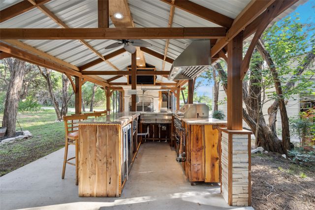 2805 Rockwood Drive, Granbury, TX 76048