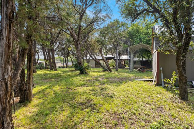 2805 Rockwood Drive, Granbury, TX 76048